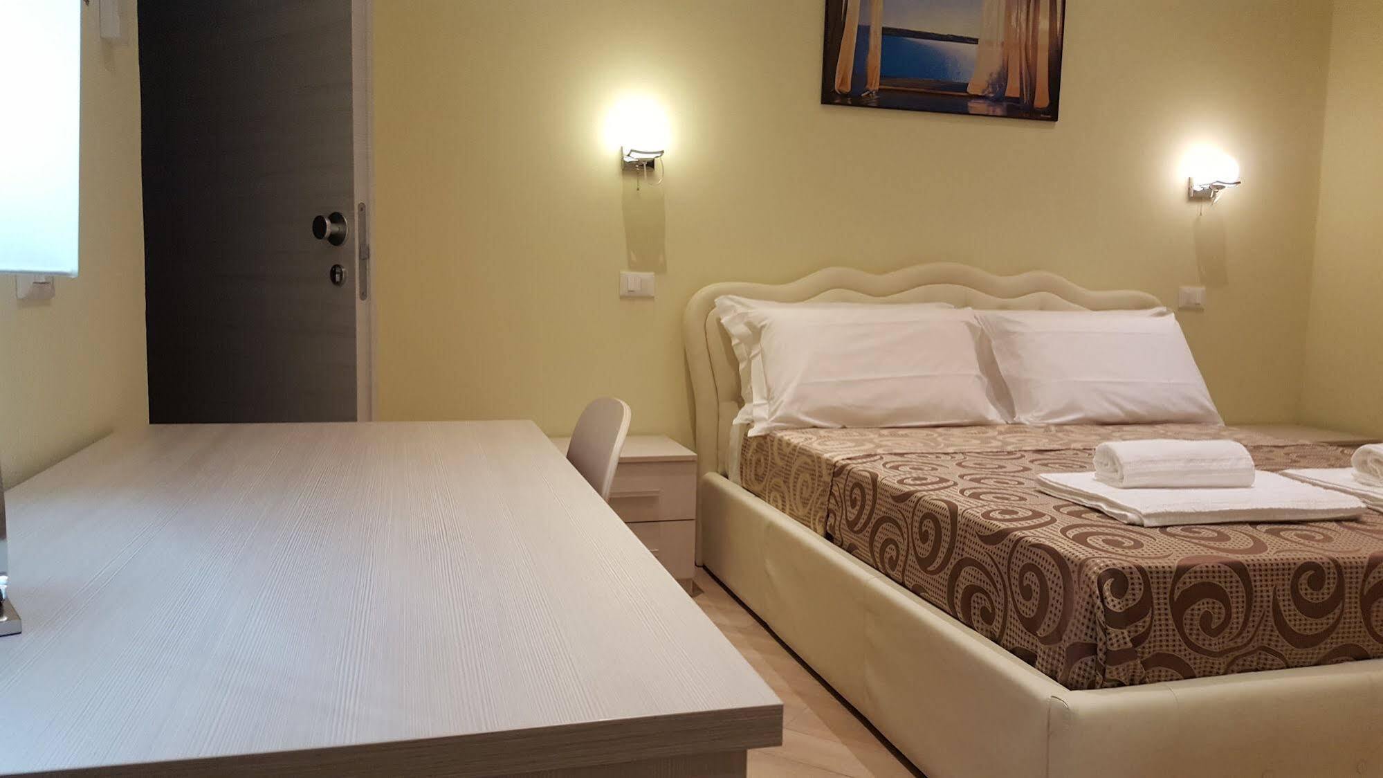 Guest House Le Tre Spezie La Spezia Extérieur photo